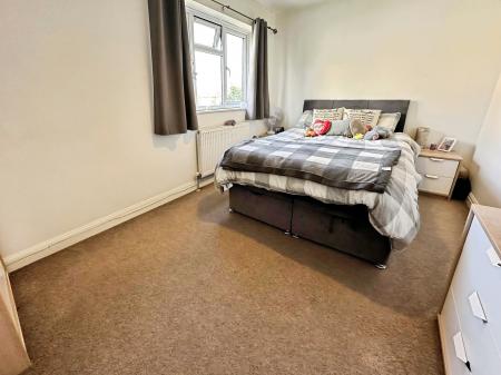 2 bedroom End of terrace house to let in Shropshire Close, Fugglestone Red, Salisbury, SP2