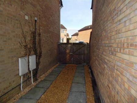 2 bedroom End of terrace house to let in Shropshire Close, Fugglestone Red, Salisbury, SP2