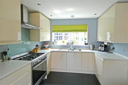 3 bedroom End of terrace house for sale in Carpenter Drive, Amesbury, SP4