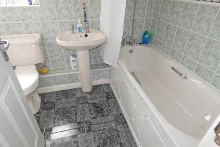 3 bedroom End of terrace house for sale in Carpenter Drive, Amesbury, SP4