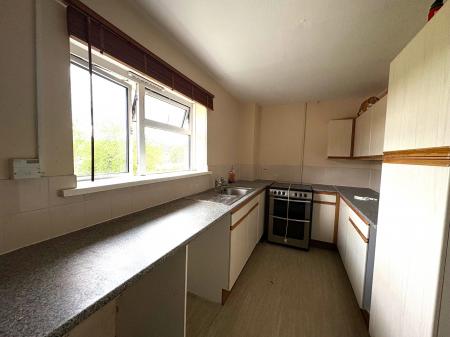 2 bedroom Flat for sale in Zouch Farm Road, Tidworth, SP9