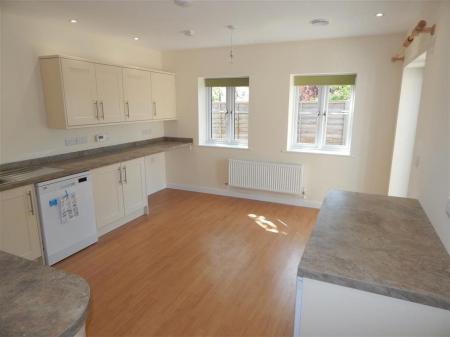 2 bedroom Bungalow for sale in Shrewton Road, Winterbourne Stoke, SP3