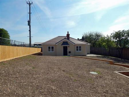 2 bedroom Bungalow for sale in Shrewton Road, Winterbourne Stoke, SP3