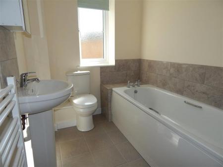 2 bedroom Bungalow for sale in Shrewton Road, Winterbourne Stoke, SP3