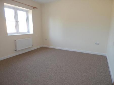 2 bedroom Bungalow for sale in Shrewton Road, Winterbourne Stoke, SP3