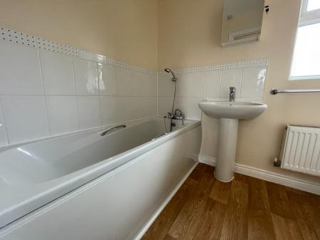4 bedroom Semi-detached house to let in Conyger Road, Archers Gate, Amesbury, SP4
