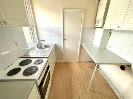 1 bedroom Flat to let in North Street, Salisbury, SP2