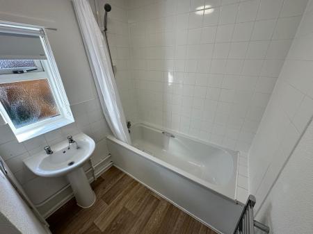 3 bedroom End of terrace house to let in Choulston Close, Netheravon, SP4
