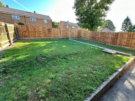 3 bedroom End of terrace house to let in Choulston Close, Netheravon, SP4