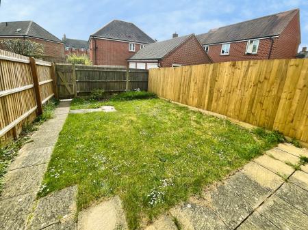 3 bedroom Terraced House to let in Shears Drive, Amesbury, SP4