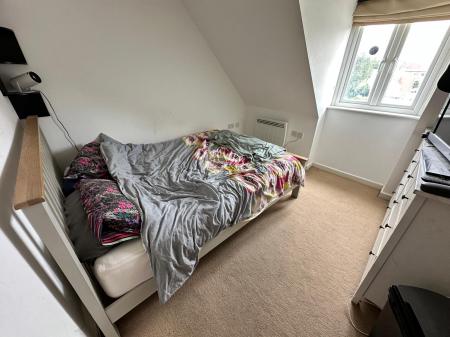 2 bedroom Flat to let in Stonehenge Walk, Amesbury, SP4