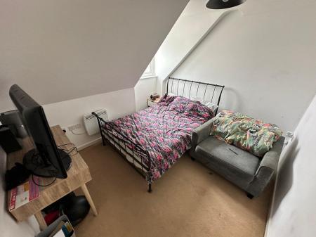 2 bedroom Flat to let in Stonehenge Walk, Amesbury, SP4