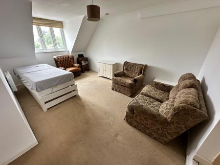 2 bedroom Flat to let in Stonehenge Walk, Amesbury, SP4