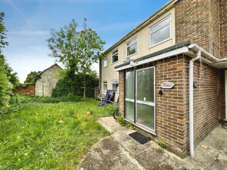 Centurion Close, Salisbury, SP2