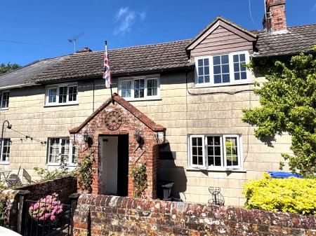 Three Crown Cottages, Whaddon, SP5