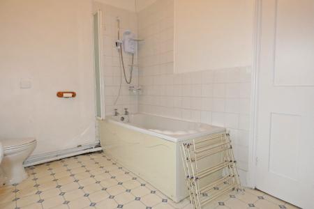 1 bedroom Flat to let in Wyndham Road, Salisbury, SP1
