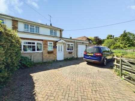 Newton Toney, Amesbury, SP4