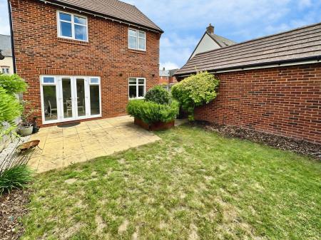 3 bedroom Detached house to let in Lancelot Way, Kings Gate, Amesbury, SP4