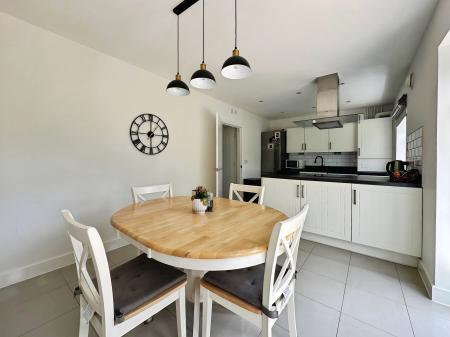 3 bedroom Detached house to let in Lancelot Way, Kings Gate, Amesbury, SP4