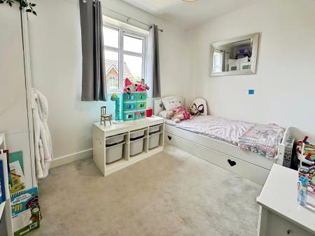 3 bedroom Detached house to let in Lancelot Way, Kings Gate, Amesbury, SP4