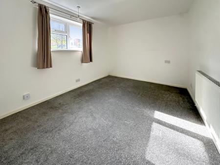 2 bedroom Flat to let in Avon Road, Bulford, SP4