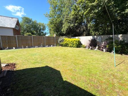 3 bedroom Cottage to let in Crown Cottages, Whaddon, SP5