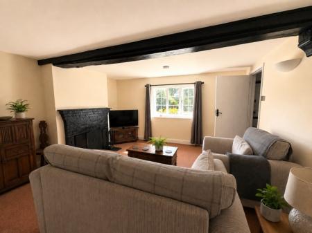 3 bedroom Cottage to let in Crown Cottages, Whaddon, SP5