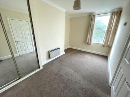 2 bedroom Flat to let in Elm Grove Road, Salisbury, SP1
