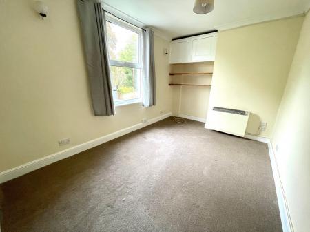 2 bedroom Flat to let in Elm Grove Road, Salisbury, SP1