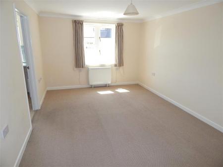 2 bedroom Flat to let in Stonehenge Walk, Amesbury, SP4