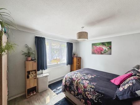 3 bedroom Bungalow for sale in Eyres Drive, Alderbury, SP5