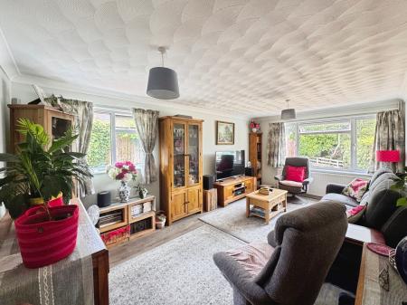 3 bedroom Bungalow for sale in Eyres Drive, Alderbury, SP5