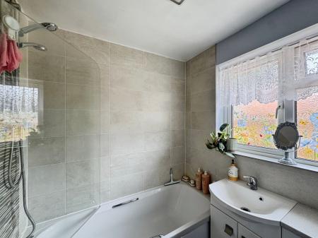 3 bedroom Bungalow for sale in Eyres Drive, Alderbury, SP5