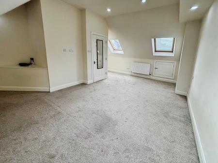 4 bedroom Terraced House to let in Devizes Road, Salisbury, SP2