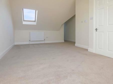 4 bedroom Terraced House to let in Devizes Road, Salisbury, SP2