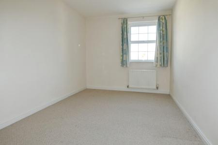 2 bedroom Flat to let in Bridgewater Close, Salisbury, SP2