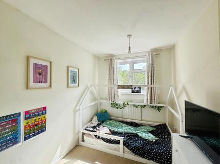 3 bedroom End of terrace house for sale in Trajan Walk, Andover, SP10