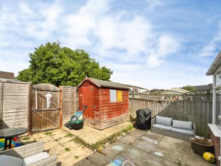3 bedroom End of terrace house for sale in Trajan Walk, Andover, SP10