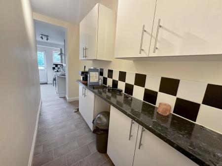 2 bedroom Terraced House to let in Churchfields Road, Salisbury, SP2