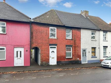 2 bedroom Terraced House to let in Churchfields Road, Salisbury, SP2