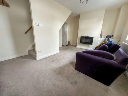 2 bedroom Terraced House to let in Churchfields Road, Salisbury, SP2