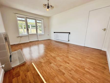 3 bedroom Bungalow to let in Balmoral Road, Salisbury, SP1