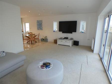3 bedroom Bungalow to let in Morgans Vale Road, Redlynch, SP5