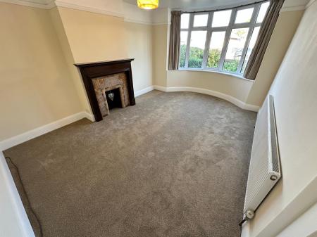 3 bedroom Semi-detached house to let in Harper Road, Salisbury, SP2