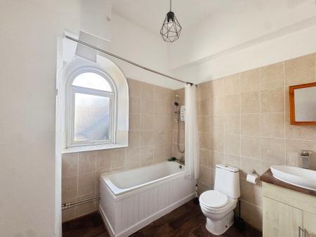 3 bedroom Flat for sale in Castle Street, Salisbury, SP1