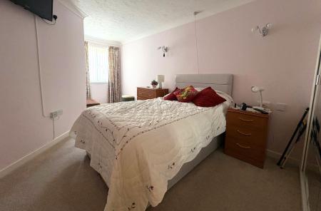 2 bedroom Flat for sale in Castle Street, Salisbury, SP1