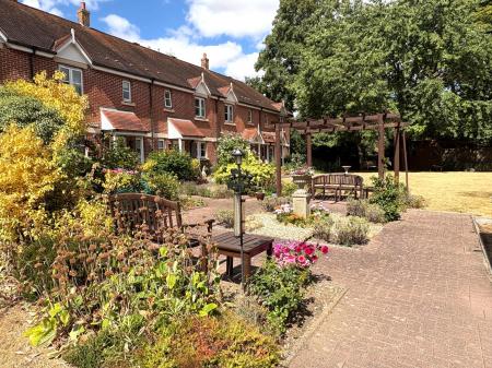 2 bedroom Flat for sale in Castle Street, Salisbury, SP1