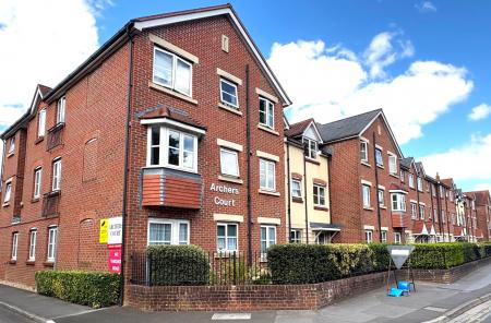 2 bedroom Flat for sale in Castle Street, Salisbury, SP1