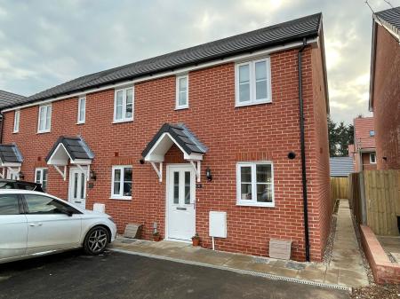 2 bedroom End of terrace house to let in Finch Close, Salisbury, SP2