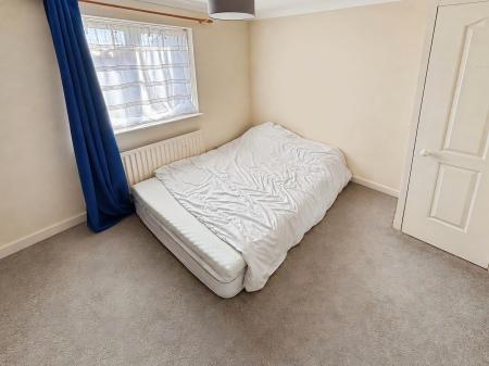 1 bedroom Detached house to let in **VIEWINGS PAUSED** Sheen Close, Fugglestone Red, Salisbury, SP2